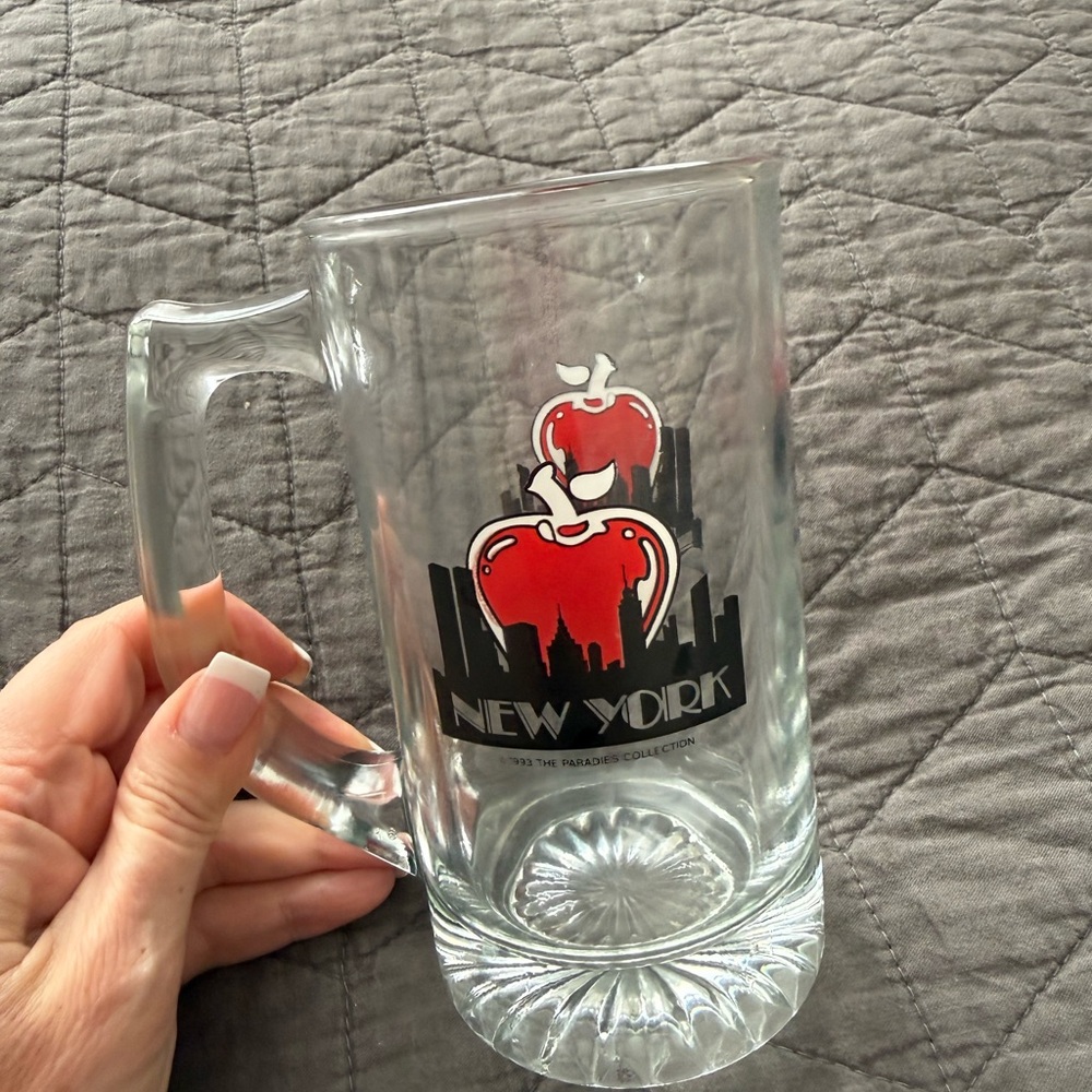 Vintage New York New York Hotel and Casino glass mug